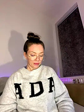 FemDom RubyKnightXXO online show from December 1, 10:34 pm