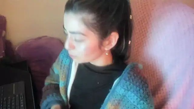 Sammysammy  online show from March 29, 6:45 am