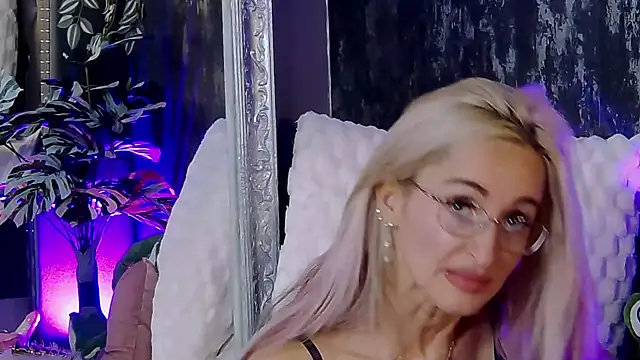 IsabelleEthan online show from September 22, 1:26 am