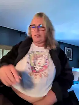 Canadian BBW online show from June 11, 2:47 pm