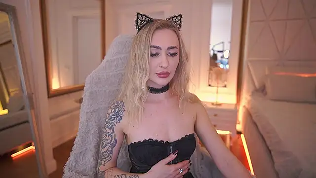 GraceCandy online show from February 12, 3:47 pm