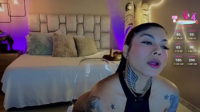 pamela reyes  online show from October 23, 7:20 pm