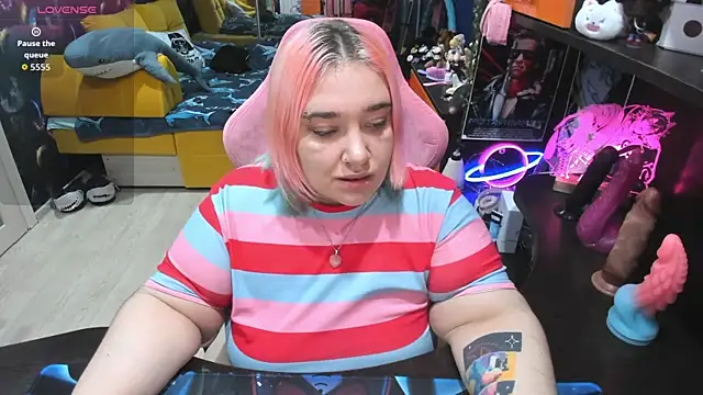 Softie Sofy online show from February 7, 4:05 am