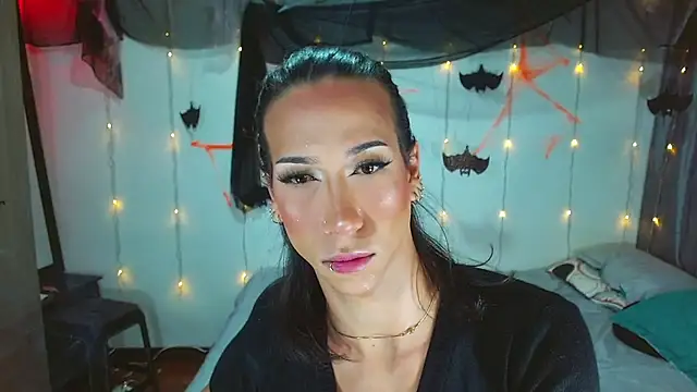 Kenisha Sweet online show from October 24, 3:24 am