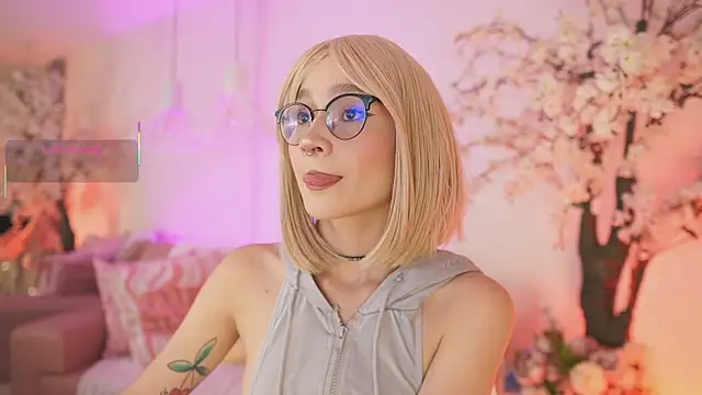 DalahiaRush online show from November 13, 7:02 pm