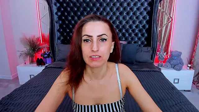 Rebecca Diamond online show from April 16, 5:30 am