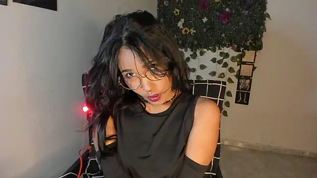 Snapshot of Mary_Rosse1 chatting on October 20, 6:55 pm Mary Rosse1 online show from October 20, 6:55 pm