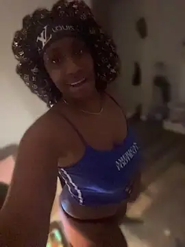 Foreignthababyy online show from May 10, 1:13 pm