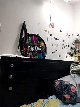 karlythothxh online show from February 11, 12:58 am