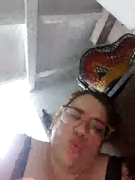Snapshot of karlythoth@xh chatting on October 18, 12:46 am karlythothxh online show from October 18, 12:46 am