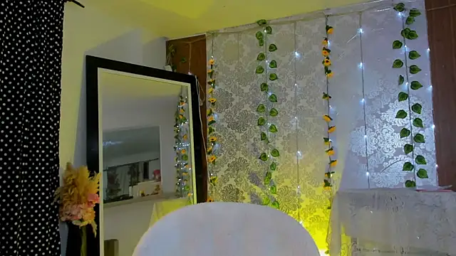 kelly thomson online show from January 14, 11:32 pm