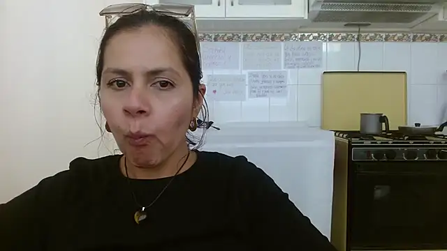 Sara Brandon online show from September 21, 8:07 pm