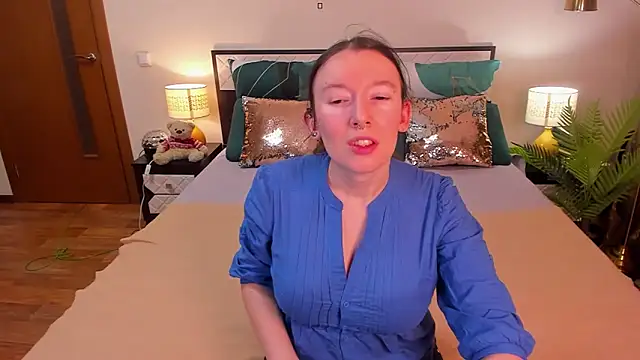 CatherineWalls online show from March 1, 4:01 am