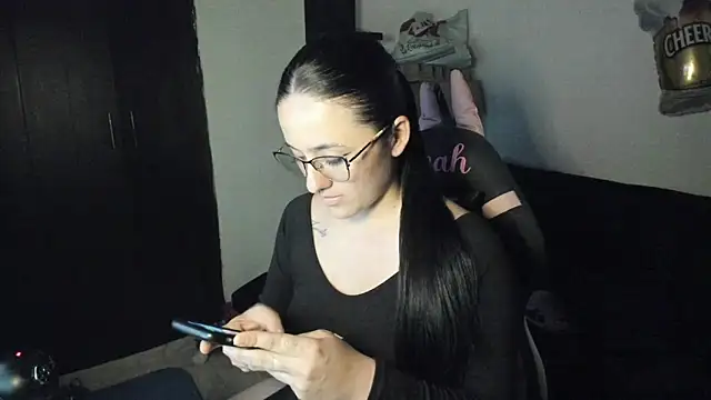 NoahWilliams  online show from March 18, 8:47 pm