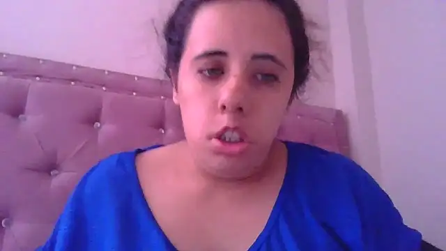 Snapshot of annarose19 chatting on October 6, 4:45 pm annarose19 online show from October 6, 4:45 pm