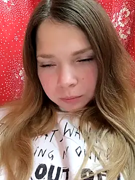 Zuli Kiska online show from March 10, 7:51 pm