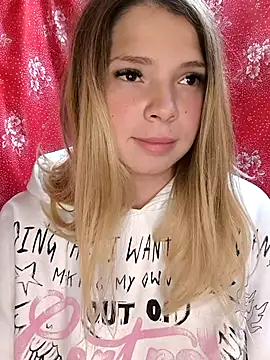 Zuli Kiska online show from October 2, 8:14 pm