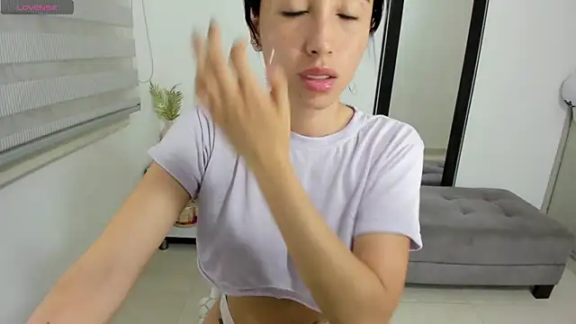  arianna hot22 online show from April 14, 2:33 am