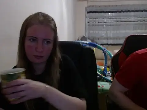 PeterAndJen online show from September 25, 5:01 pm