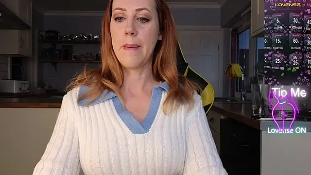 stripmequick online show from February 6, 4:21 pm