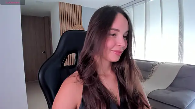 AnnieHallX online show from September 21, 7:45 pm