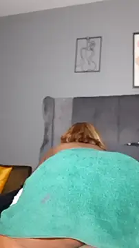 PearlSexxy69 online show from November 23, 8:43 pm