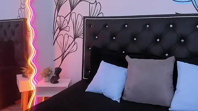 Snapshot of Sweet_Ariadna_ chatting on October 15, 12:30 pm Sweet Ariadna online show from October 15, 12:30 pm