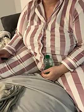 sweeti Em online show from January 12, 6:57 pm