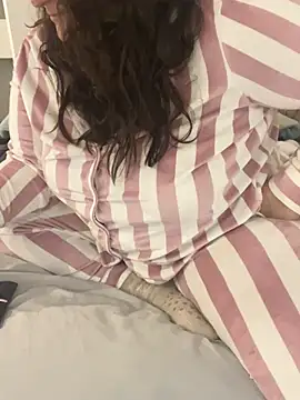 sweeti Em online show from January 15, 8:04 pm