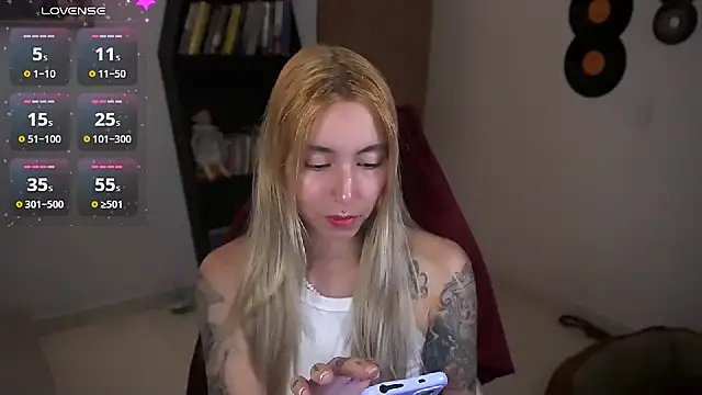 Saucy Jenn online show from September 13, 3:47 am