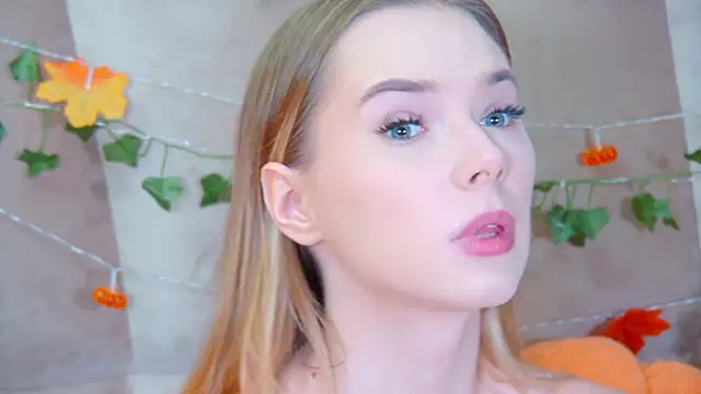 GentleRossi online show from October 31, 3:05 pm