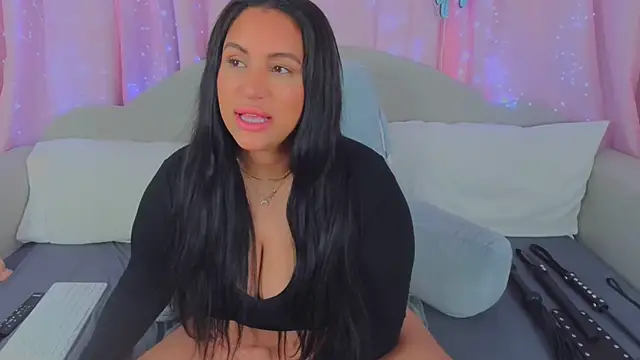 Snapshot of MeghanXO chatting on September 27, 12:45 pm MeghanXO online show from September 27, 12:45 pm
