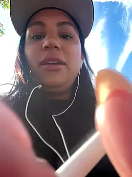 Snapshot of MeghanXO chatting on September 17, 1:42 pm MeghanXO online show from September 17, 1:42 pm