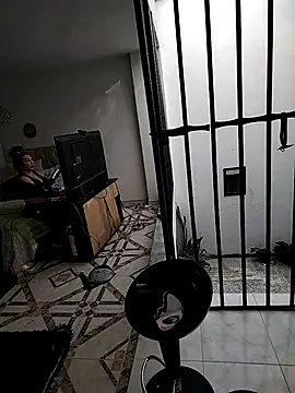 Myrnasexxx online show from April 9, 10:26 pm