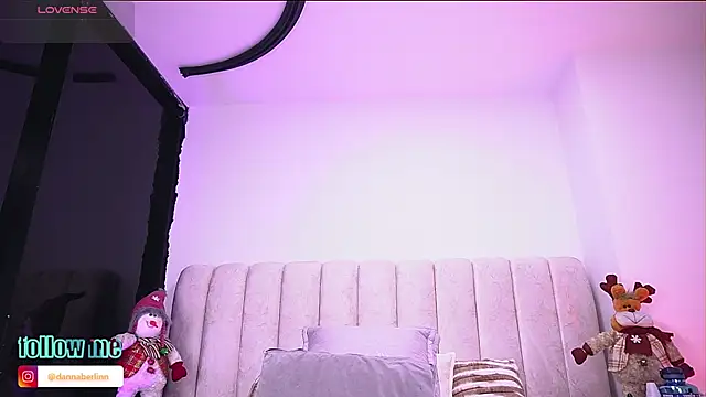 danna berlin  online show from November 5, 7:30 pm