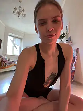 LeyaJohnson online show from March 29, 2:27 pm