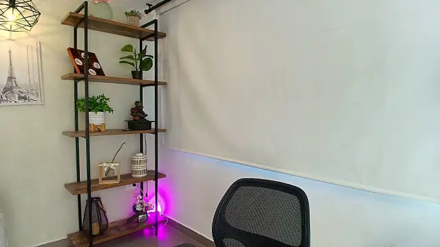 Sassy--Girl online show from March 16, 6:23 pm