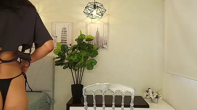 Snapshot of Sassy--Girl chatting on October 4, 6:34 pm Sassy--Girl online show from October 4, 6:34 pm