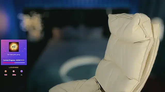 Daphne Moss online show from December 21, 2:21 pm