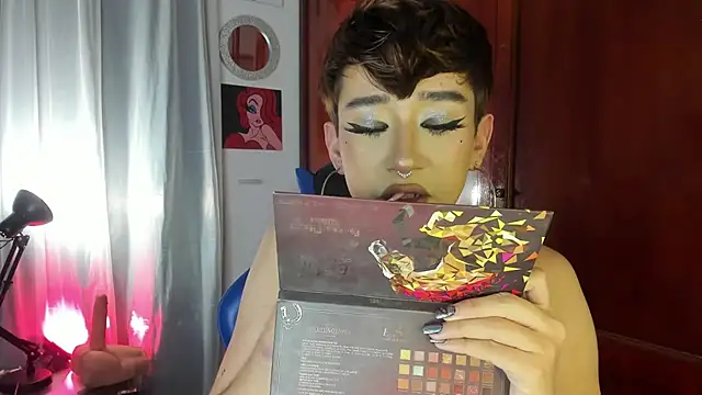 Snapshot of Chris_boy_ chatting on September 24, 5:06 am Chris boy online show from September 24, 5:06 am