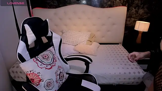 tamara colliins  online show from January 19, 9:05 am