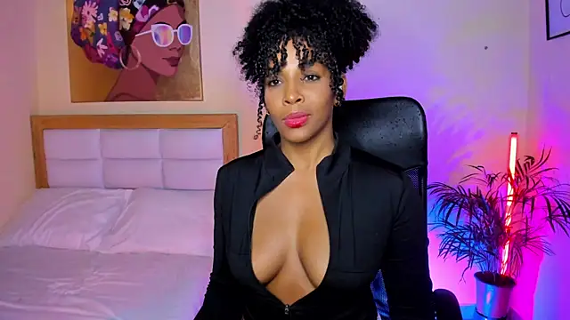 AitanaBrown  online show from April 17, 10:23 pm