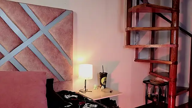  kelly hous36 online show from January 12, 1:49 pm