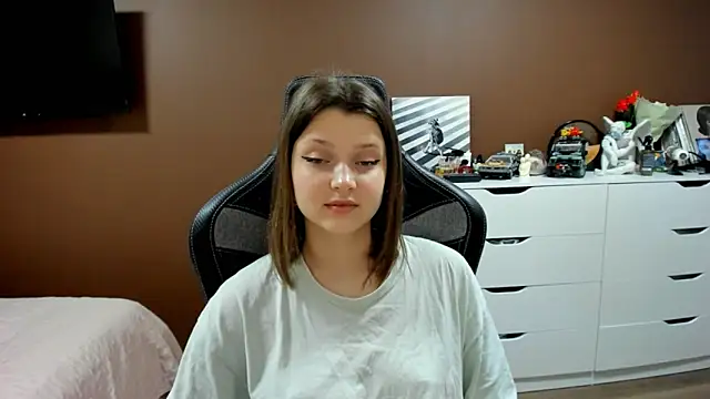 SoniNesti online show from February 26, 2:49 pm