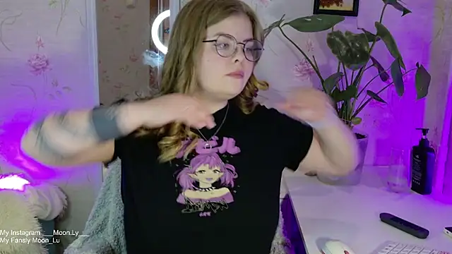 sinnamon  online show from September 18, 1:09 pm