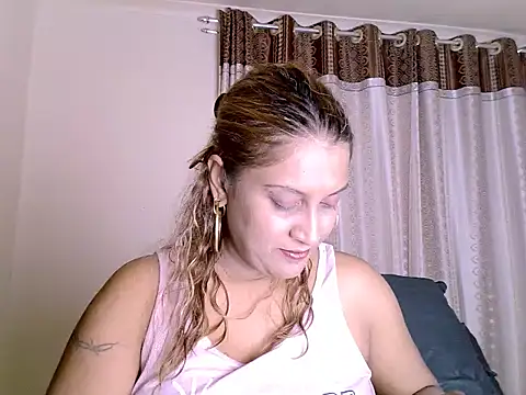 eroticbeauty37 online show from February 23, 4:28 pm