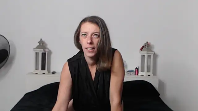 Snapshot of Oriane_Jackson chatting on October 11, 9:58 am Oriane Jackson online show from October 11, 9:58 am