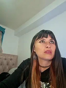 Alexandrasaenz online show from March 27, 11:05 pm