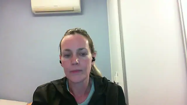 Snapshot of Annylove1 chatting on September 22, 9:46 pm Annylove1 online show from September 22, 9:46 pm