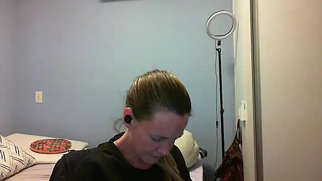 Annylove1 online show from November 1, 12:48 am